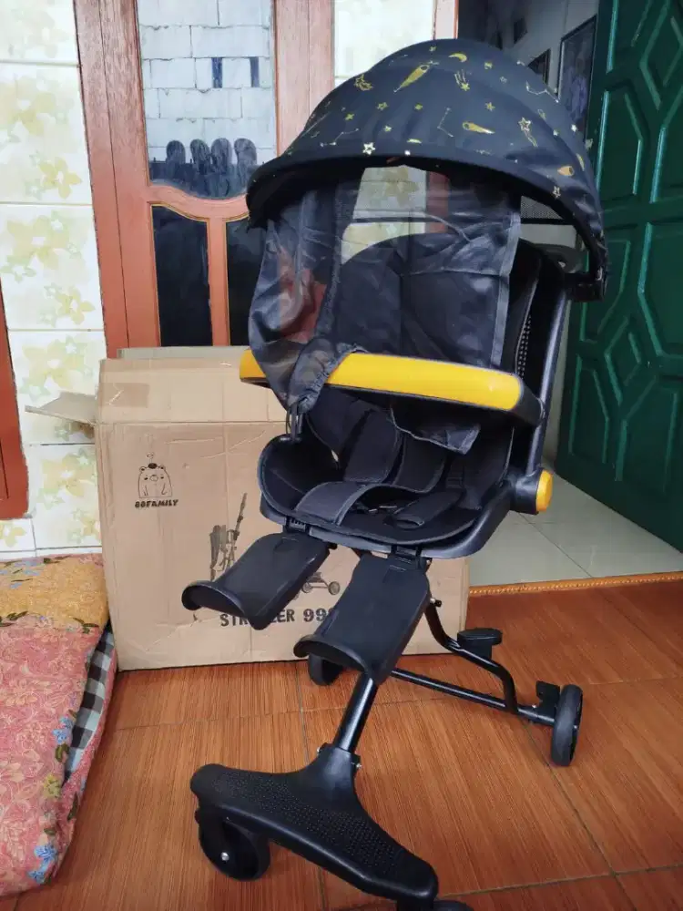 Stroller bayi(kereta dorong bayi)