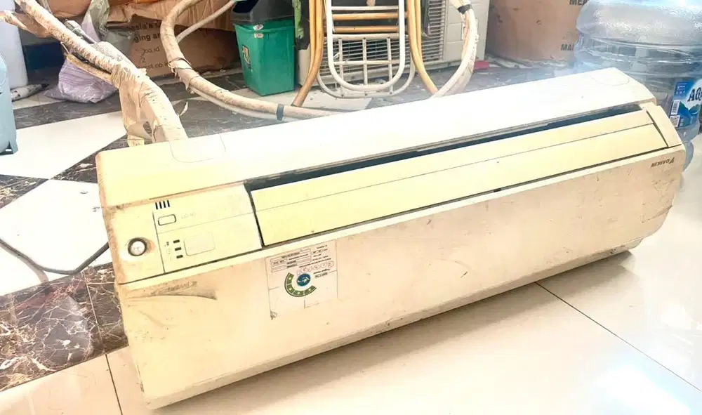 Daikin AC (air conditioner)  1 pk