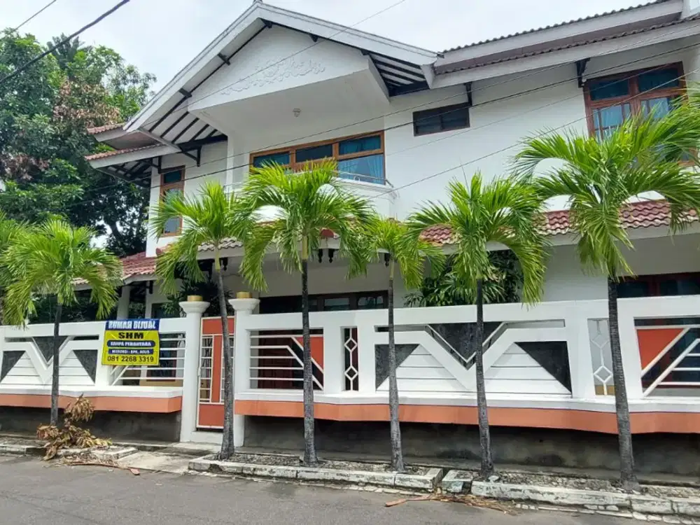 Rumah Besar 391 m2, dalam Perum Elite, Fajar Indah Jajar, Solo