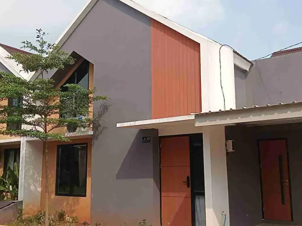 RUMAH 1,5 LANTAI SIAPHUNI DENGAN 3 KAMAR DEKAT MALL THE PARK SAWANGAN