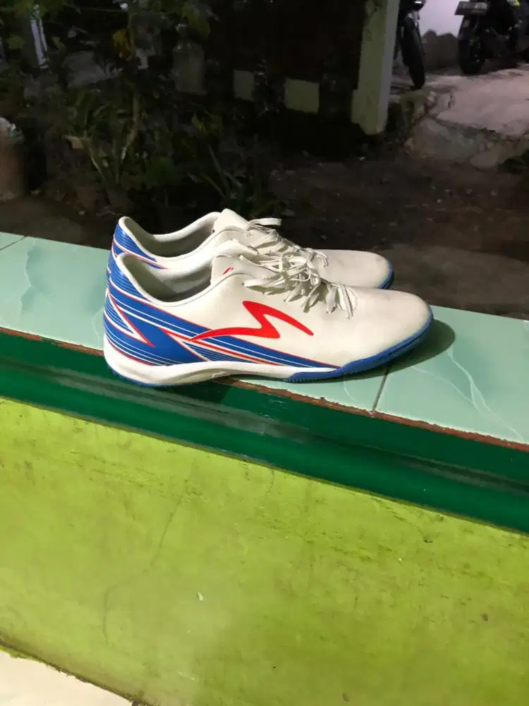 Specs Lightspeed 20 FWD IN.