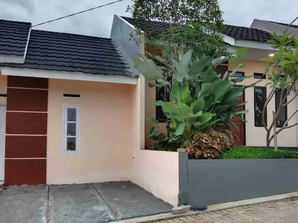 Rumah subsidi modern dekat stasiun Parung kuda