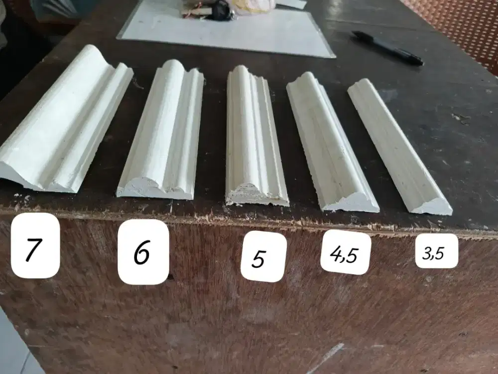 Pemasangan wall moulding