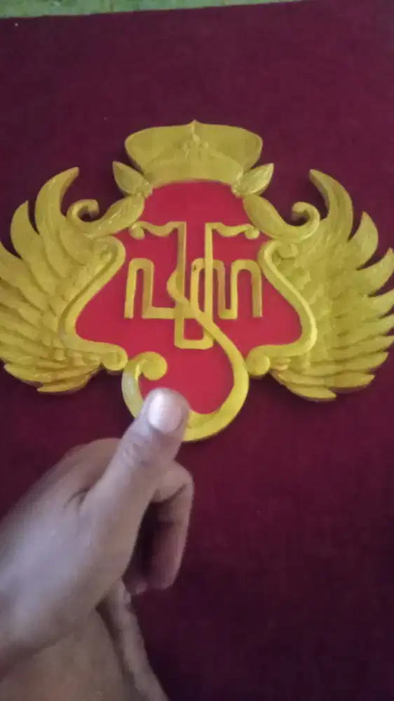 Ukiran Hobbo Kayu Jati Lambang Keraton Yogya