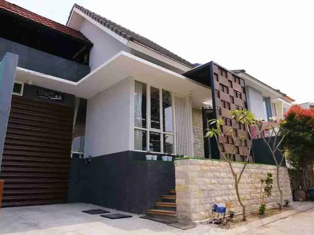 Villa + Kolam Renang di Kawasan Agro Kusuma Batu. Bonus Seluruh Perabotan