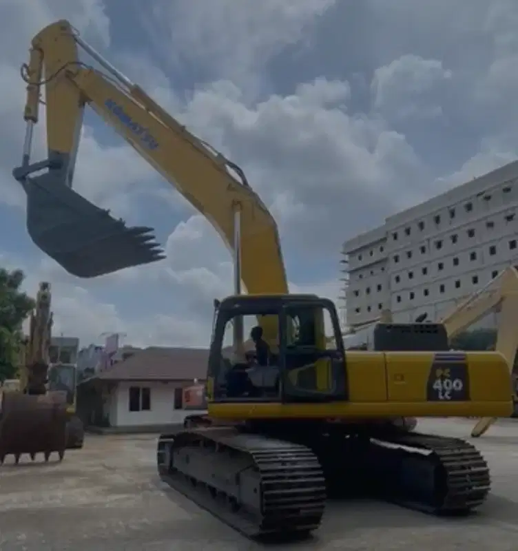 Jual Excavator Komatsu PC400LC-8 Tahun 2011