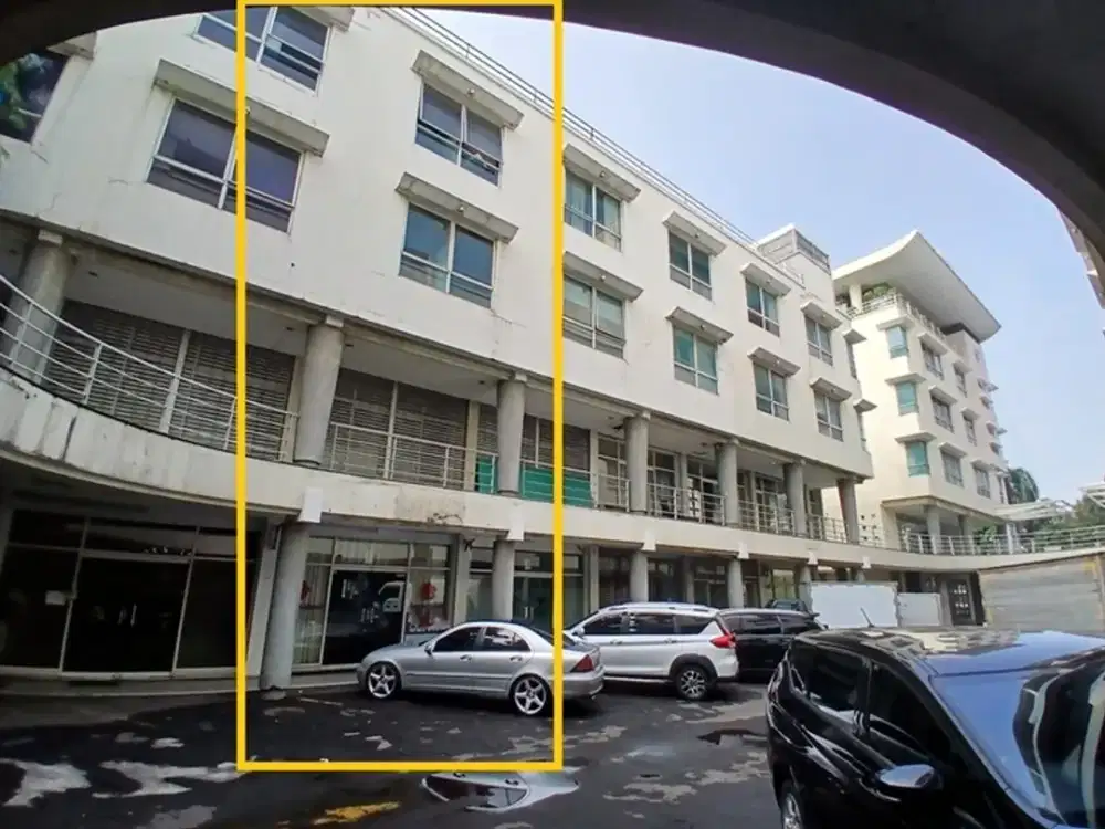 Disewakan  Ruko  4 lantai , di Kompleks Gedung Gajah di Saharjo, Tebet