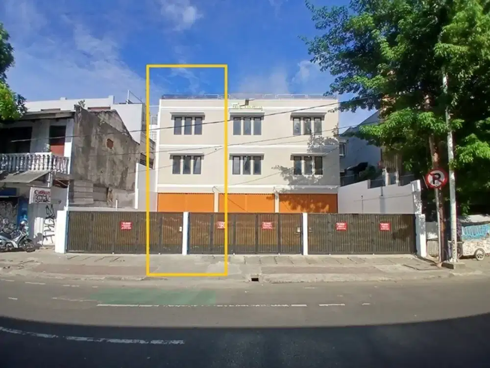 Sewa Ruko Baru 3,5 Lantai,luas 278m2 di Mampang Prapatan,Tegal Parang