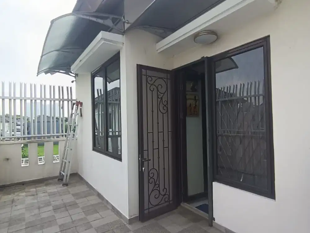 Dijual atau Sewa Rumah Cluster Taman Simpruk Lippo Cikarang