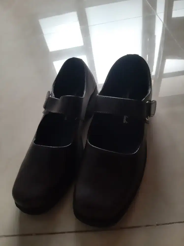 sepatu pantofel wanita