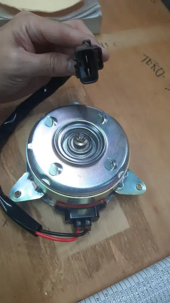 Lowongan kerja helper / kenek mekanik montir mobil