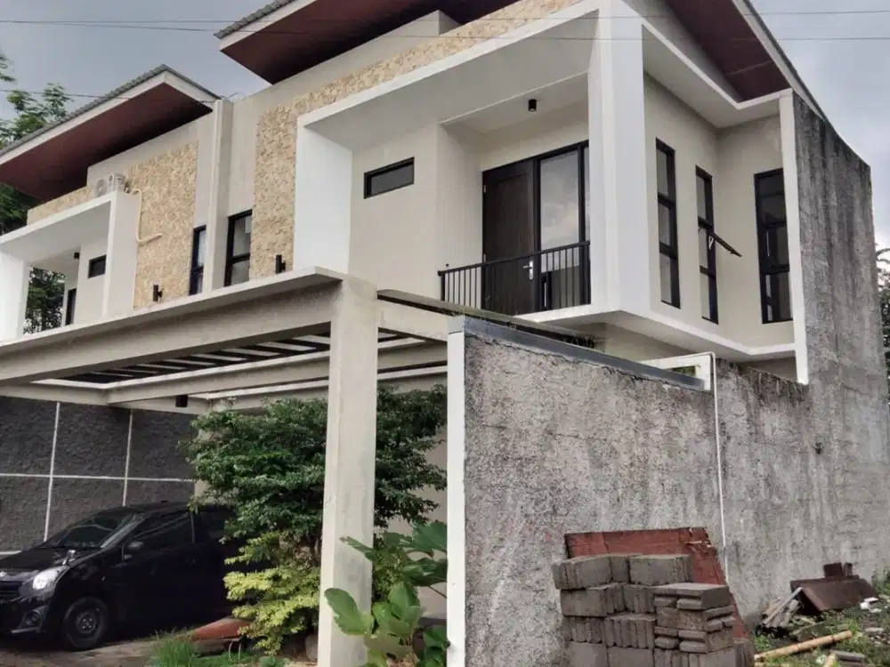 Rumah Siap Huni 2 Lantai Lokasi Dekat Kampus UII Ngemplak Sleman