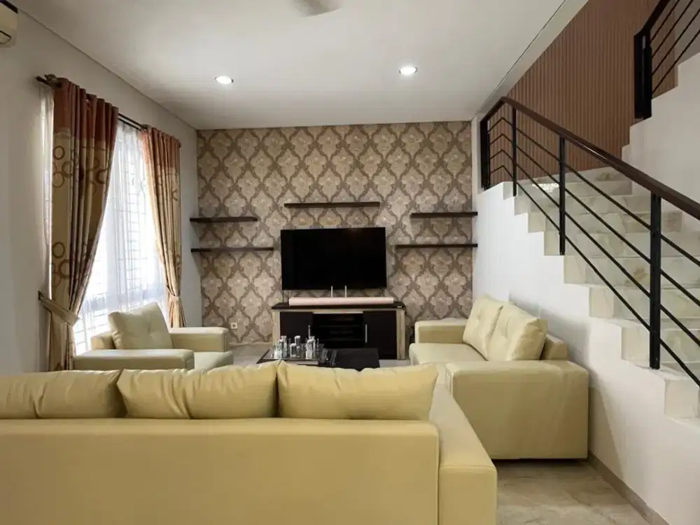 DISEWAKAN CEPAT RUMAH FURNISHED  DI GREEN COVE BSD