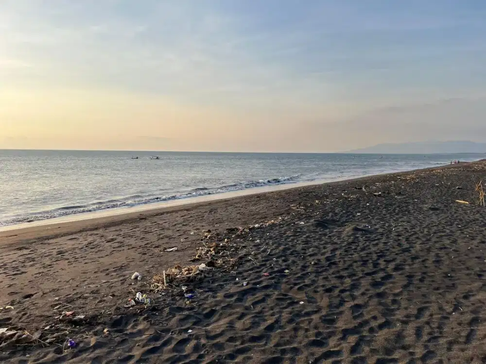 Tanah beachfront pinggir pantai Kuranji Lombok barat