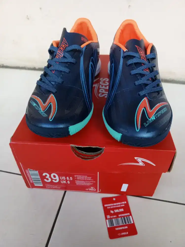 (BARU) Sepatu Futsal Specs Accelerator Lightspeed 4 Pro, Ori - Fullset