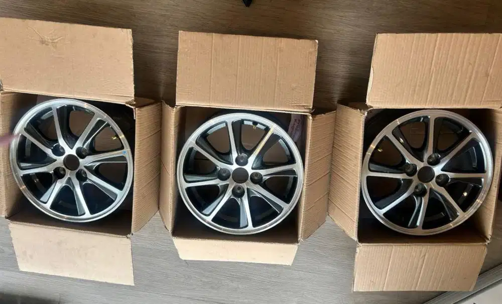 Velg Pelek Calya Baru