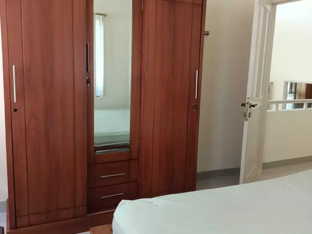 DISEWA RUMAH MEWAH TAHUNAN FURNISHED TAMAN YUNANI SENTUL CITY SSR798