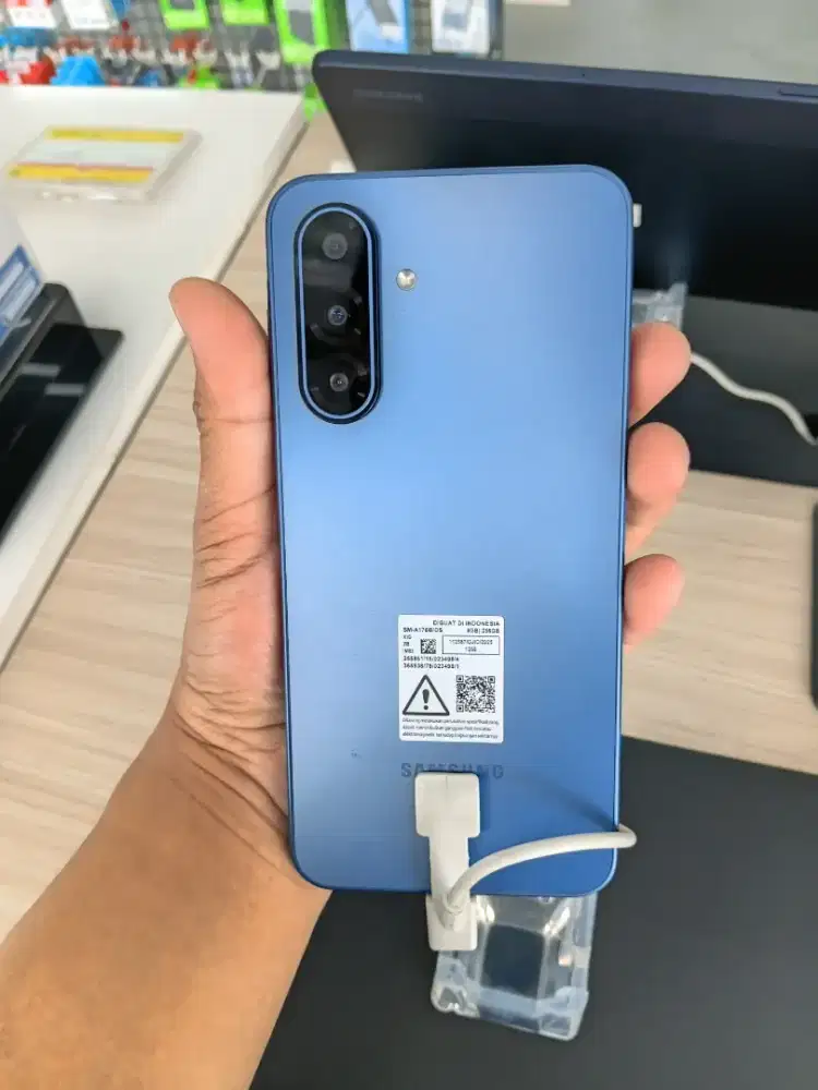 Samsung Galaxy A17 LTE 8/256 free Adpeter 25 What Senilai 299k
