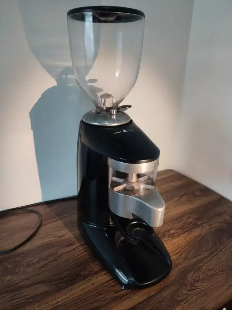 Grinder kopi compak K6 Doser