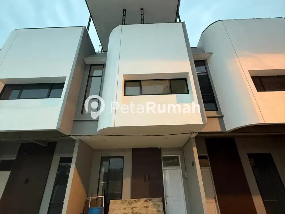 DIJUAL TOWNHOUSE KOMPLEK MADIO REGENCY - DAERAH KRAKATAU