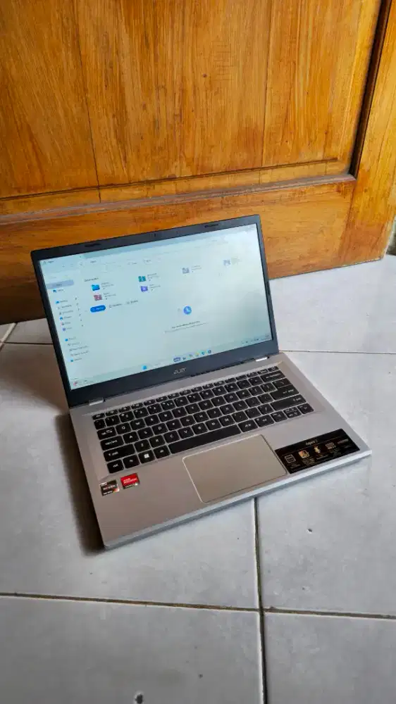 Laptop Acer Aspire 3 A314 AMD Ryzen 5 7520u normal semua tinggal pakai