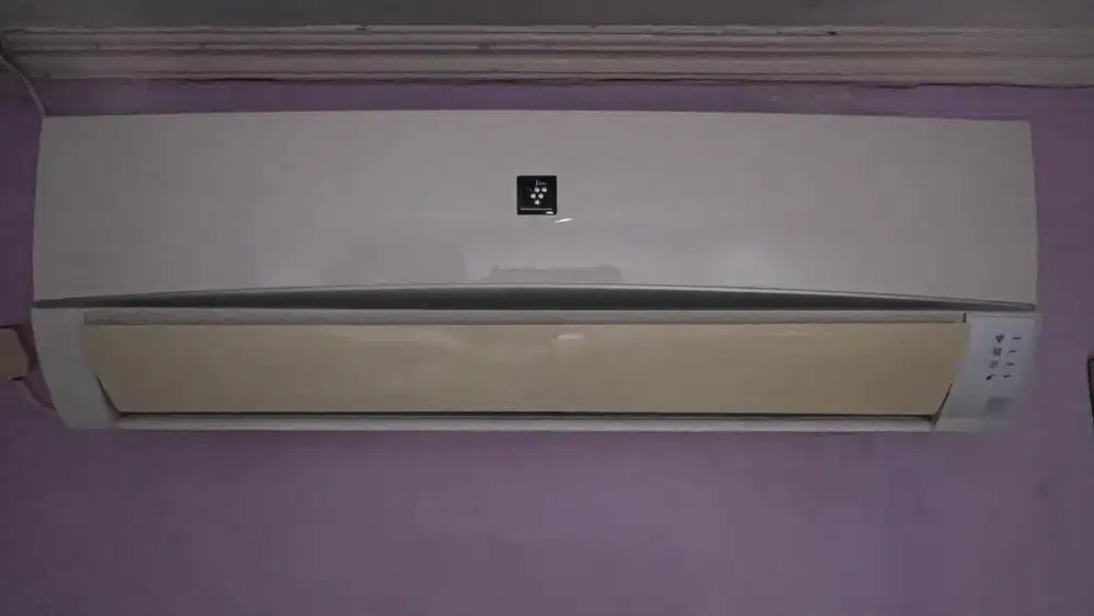 Jual murah AC Sharp 3/4 PK bekas