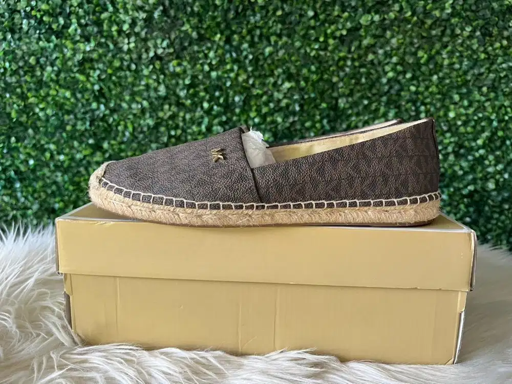 Sepatu flat wanita Michael Kors Original