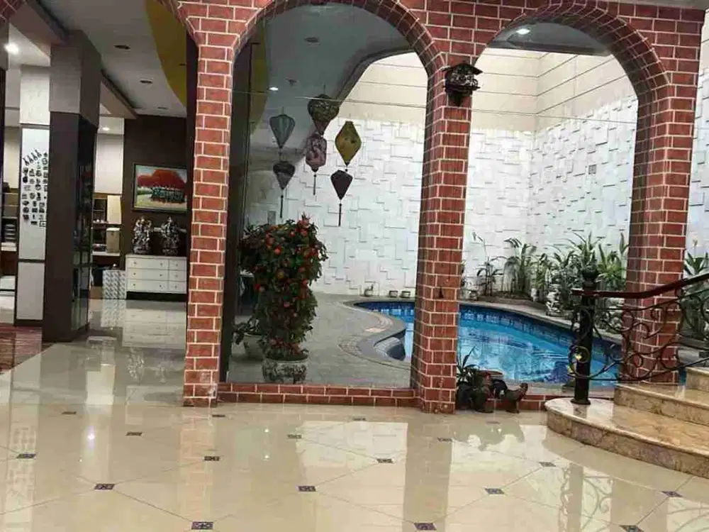 Dijual Rumah hoek 2 1/4 lantai di Taman Palem Lestari, Cengkareng, Jakarta Barat