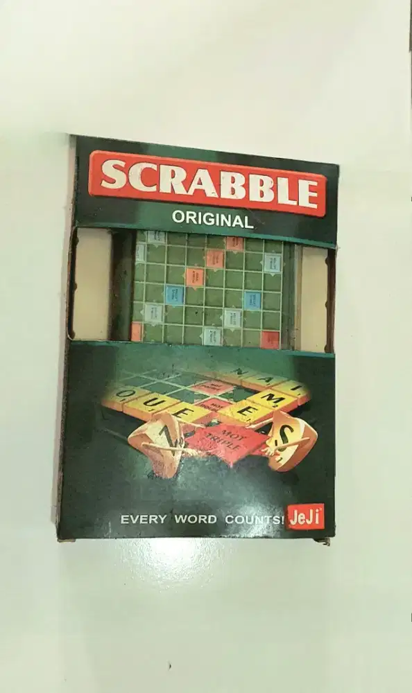 Mainan scrabble every word counts