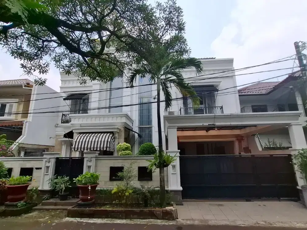 DISEWA RUMAH SIAP HUNI MEWAH FURNISHED DALAM KOMPLEK MENTERI KUNINGAN