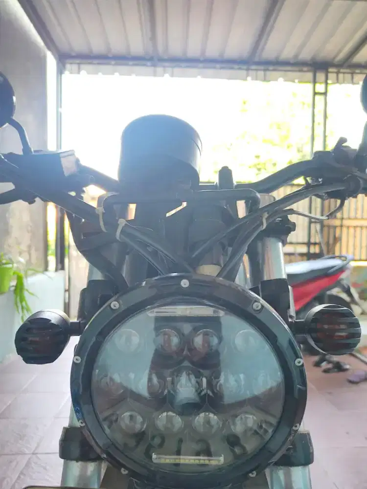 Honda Tiger Revo custom Bobber style