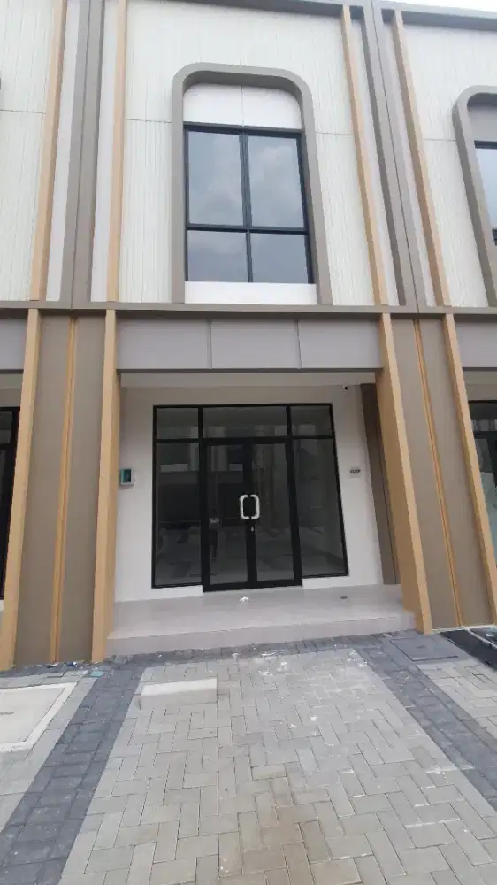 Disewakan ruko il lago gading serpong 2lantai