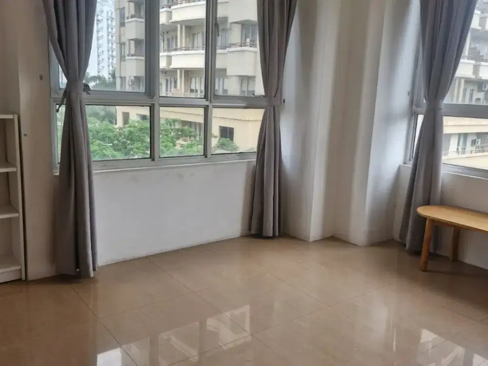 Paladian Semi furnished