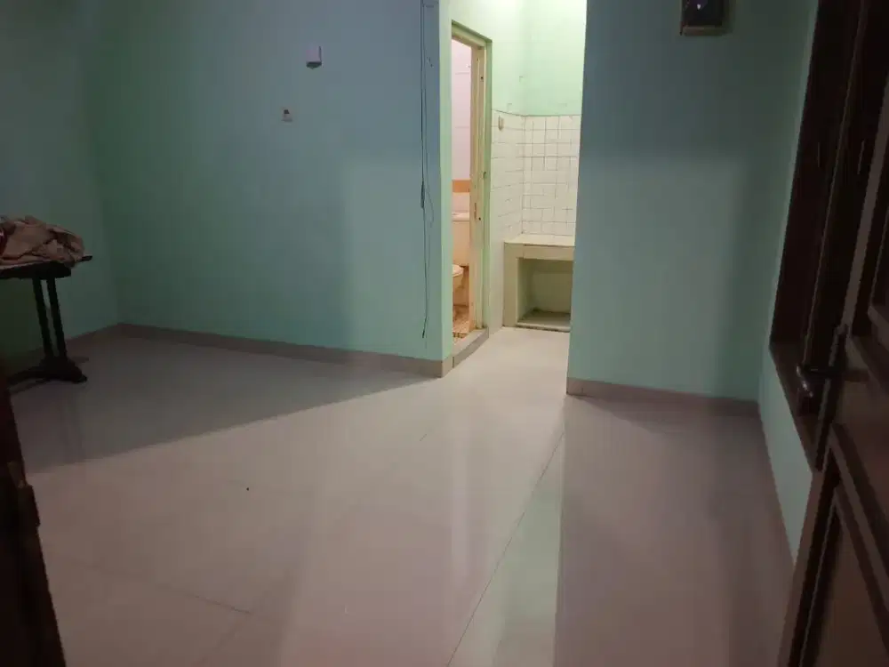 Disewakan Rumah Kontrak di  Rawa Selatan Johar Baru Petakan Bisa per 6 bulan dan Tahunan