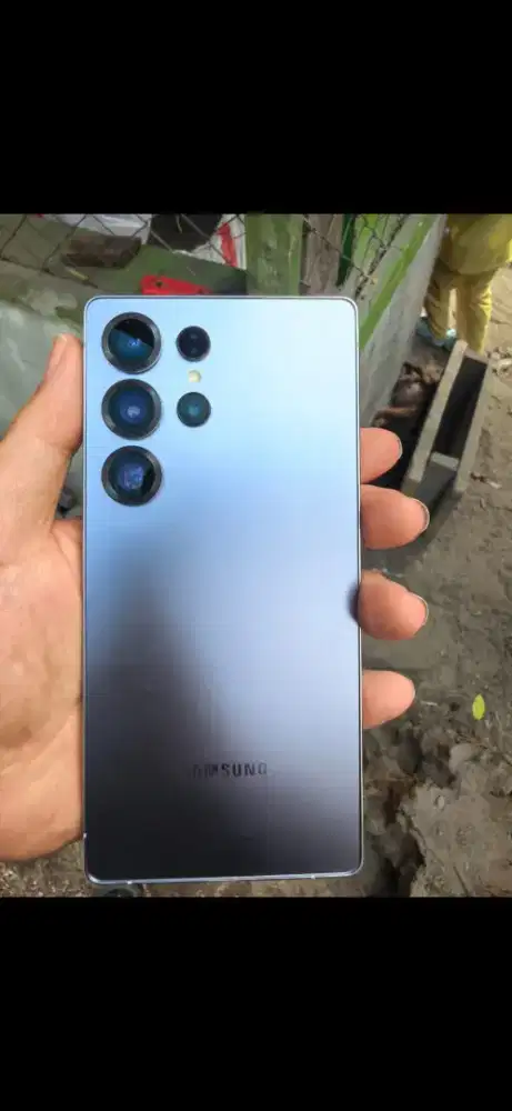 Samsung galaxy S25 ultra 12/512 scare 2tahun