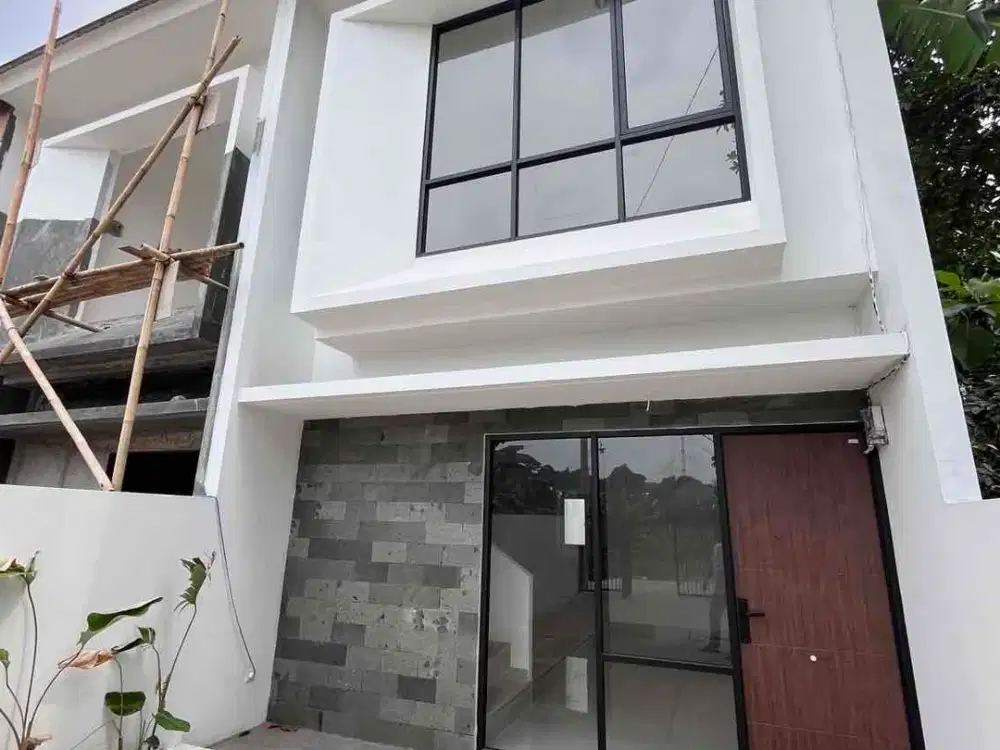 RUMAH MEWAH TANAH LUAS DI JATIASIH BEKASI