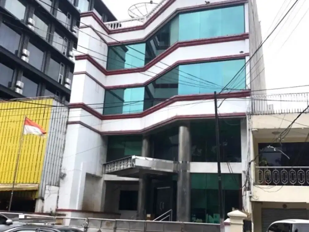 Gedung perkantoran 4lt 357m Dukuh Atas Menteng Jakarta Pusat