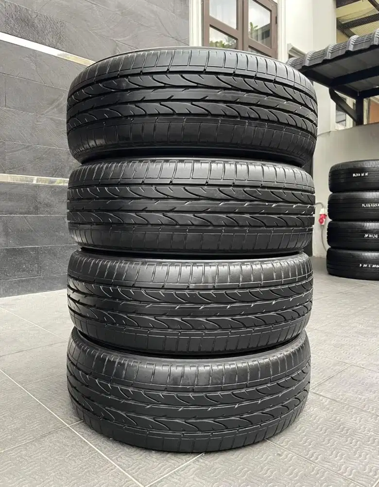 Bridgestone Alenza 001A 215/60/17 Venturer Zenix Juke Reborn HR-V R17