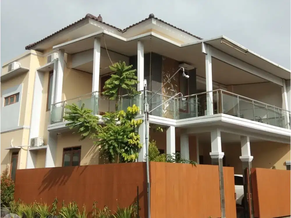 Rumah Hook Mewah dan Luas Lokasi Strategis di BKR Tasikmalaya