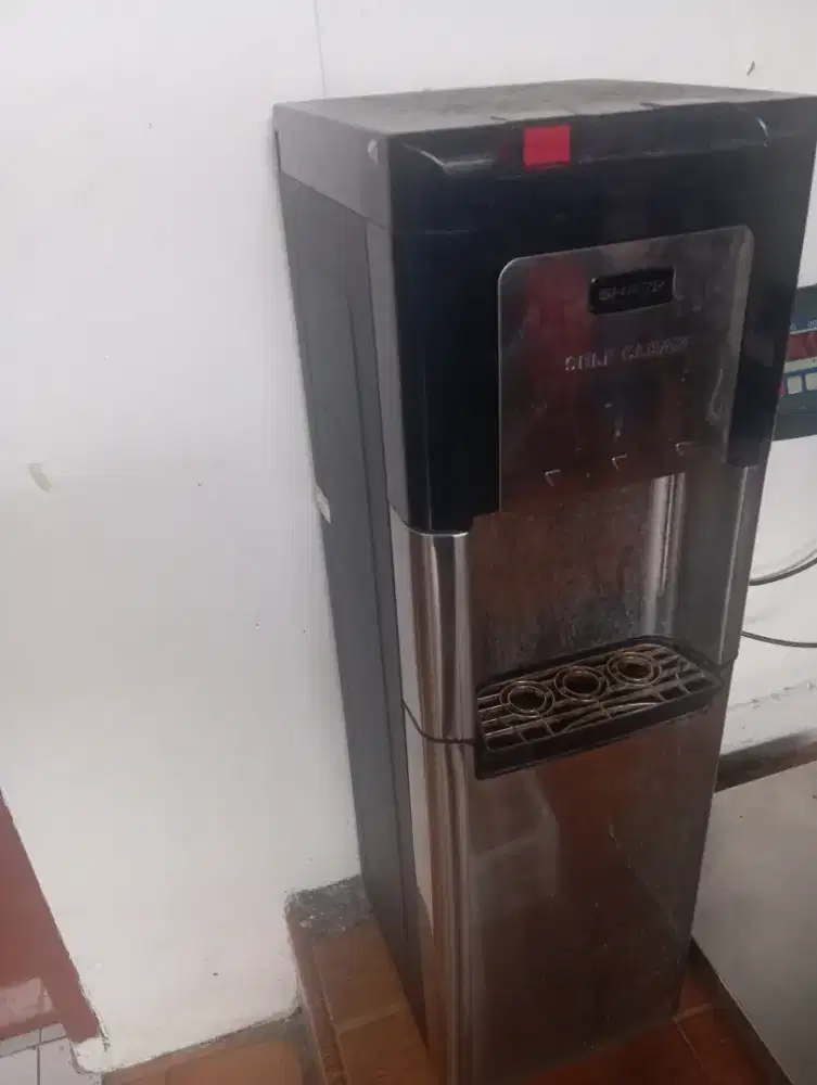 Dispenser merk Sharp galon bawah panas,dingin normal
