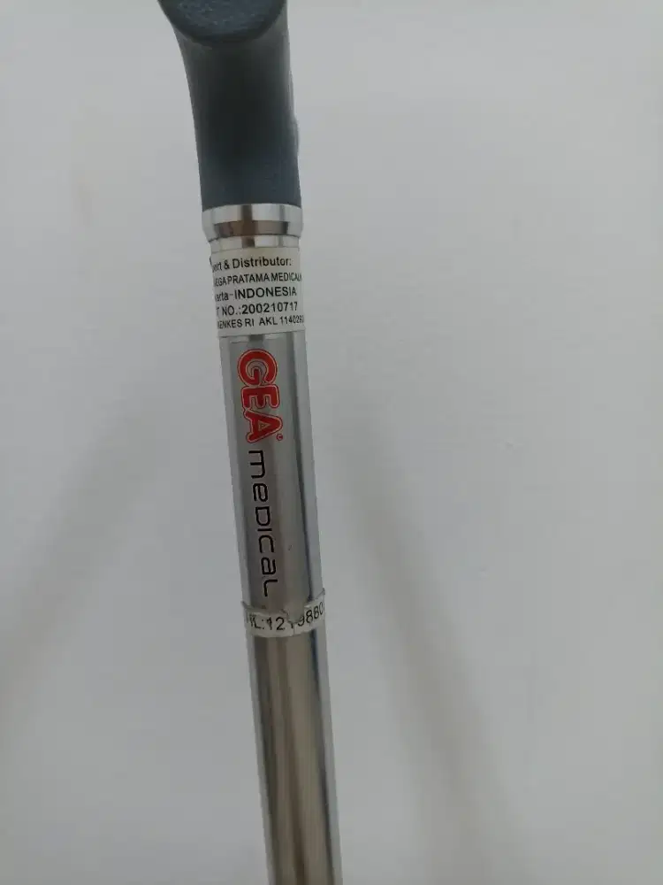 Tongkat Jalan 4 kaki Gea - Kondisi mulus