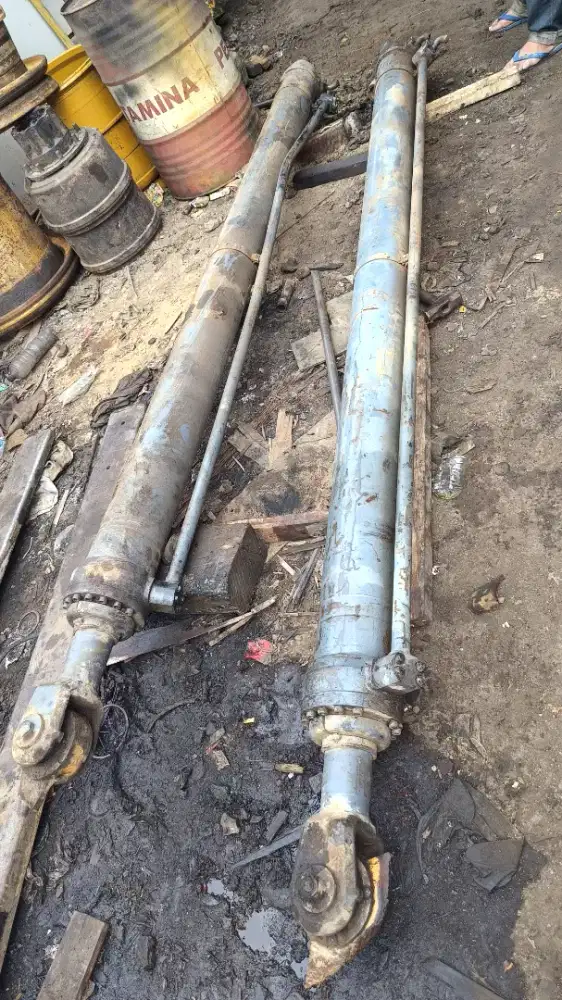 Cilinder dump rod Assy A40F/E