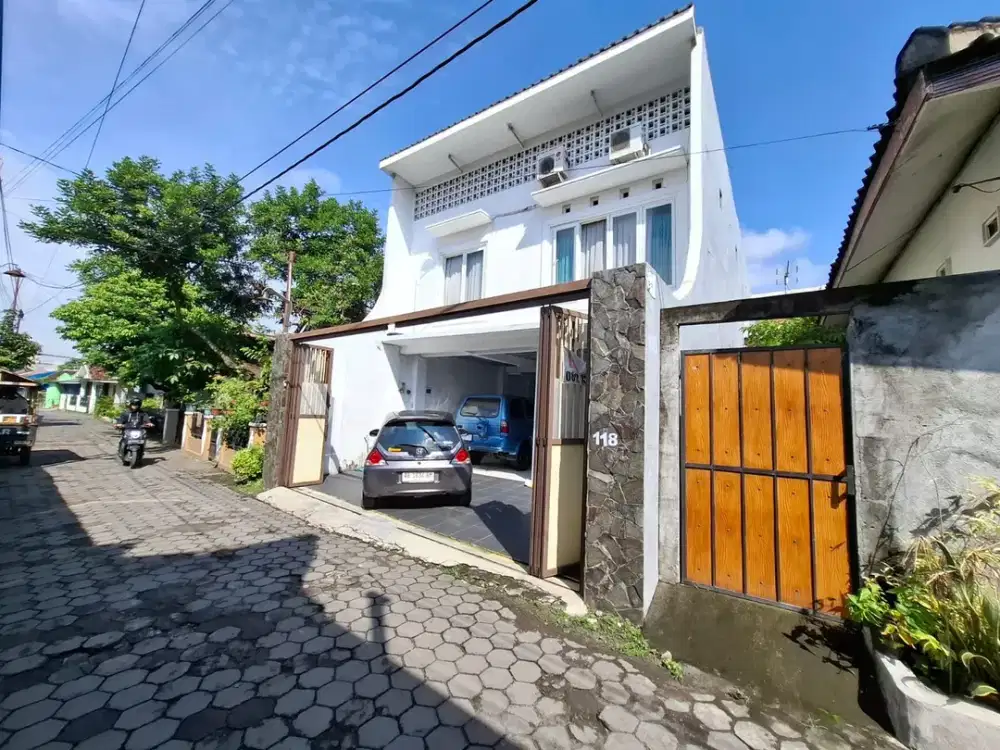 Rumah 2 Lantai Lokasi Strategis dekat Kawasan Bisnis Jalan Godean