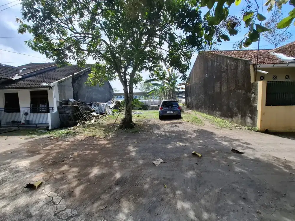 Tanah Luas 111 Meter Persegi Lokasi Strategis di Gondang Legi