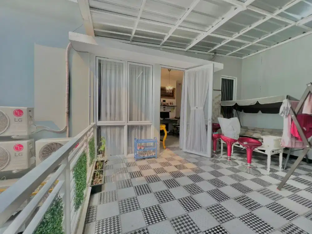 Di Jual Cepat Rumah Cantik Posisi Hoek di CBD Citra Gran Cibubur