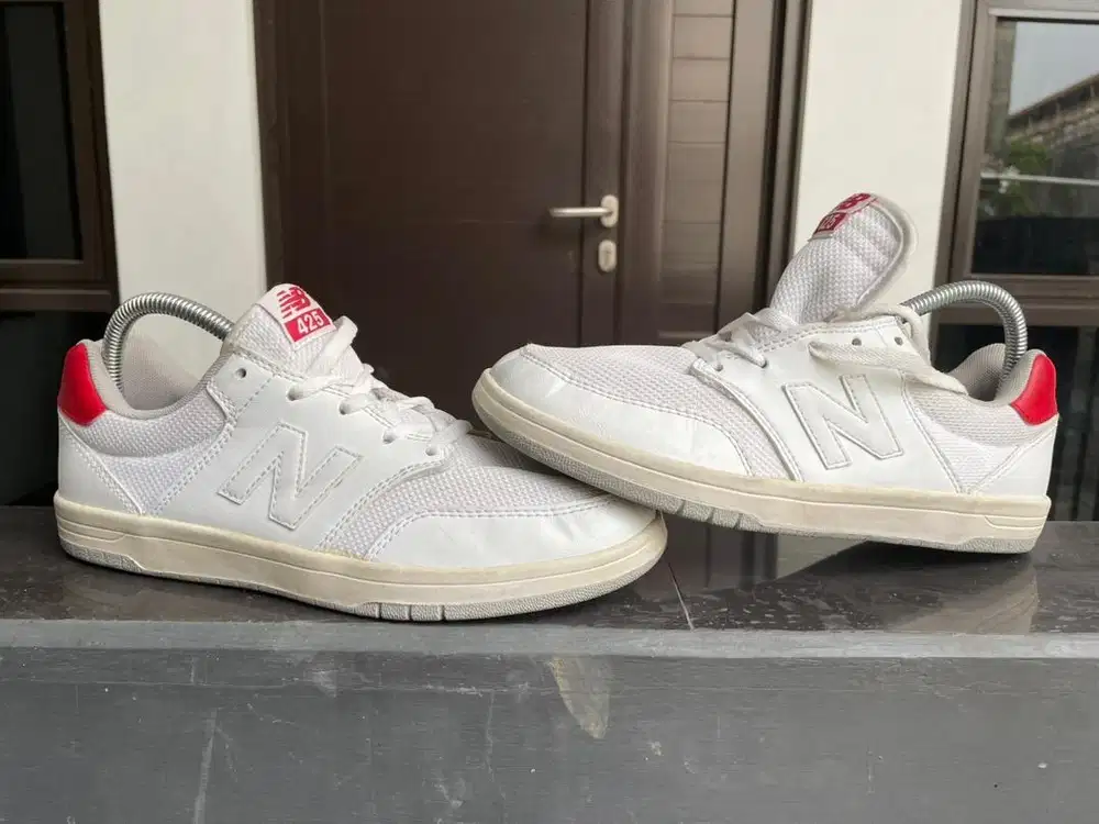 NB 425 white seken original