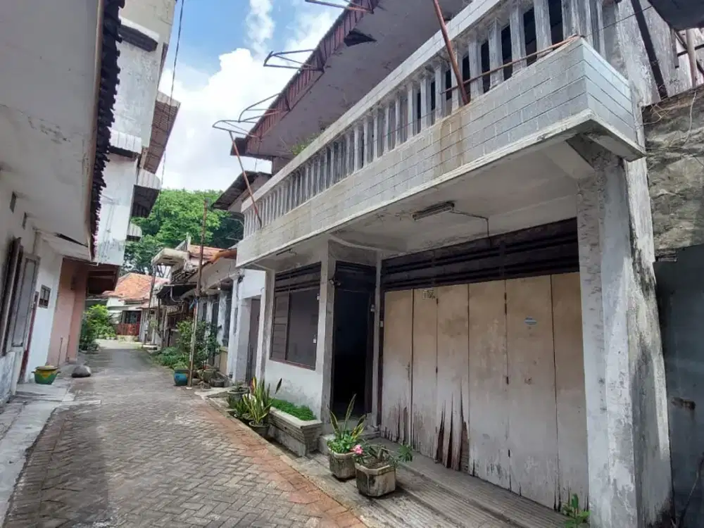 Jual Rumah Hitung Tanah di Tambak Bayan Pusat Kota Surabaya