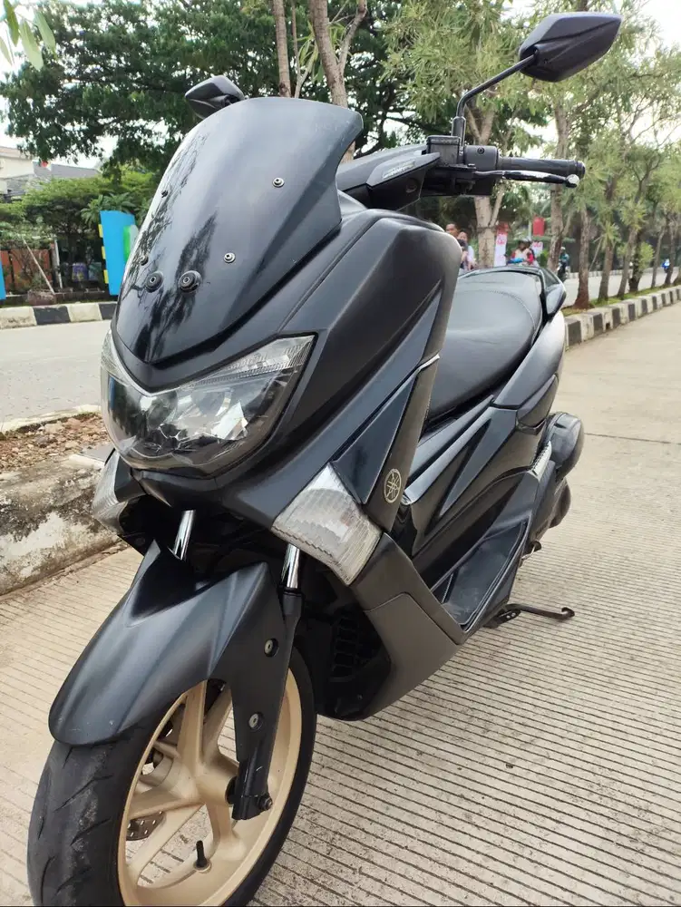 YAMAHA NMAX 2018 ABS, BLACK & HONDA REVO 2019 , BLACK - GREEN STRIP