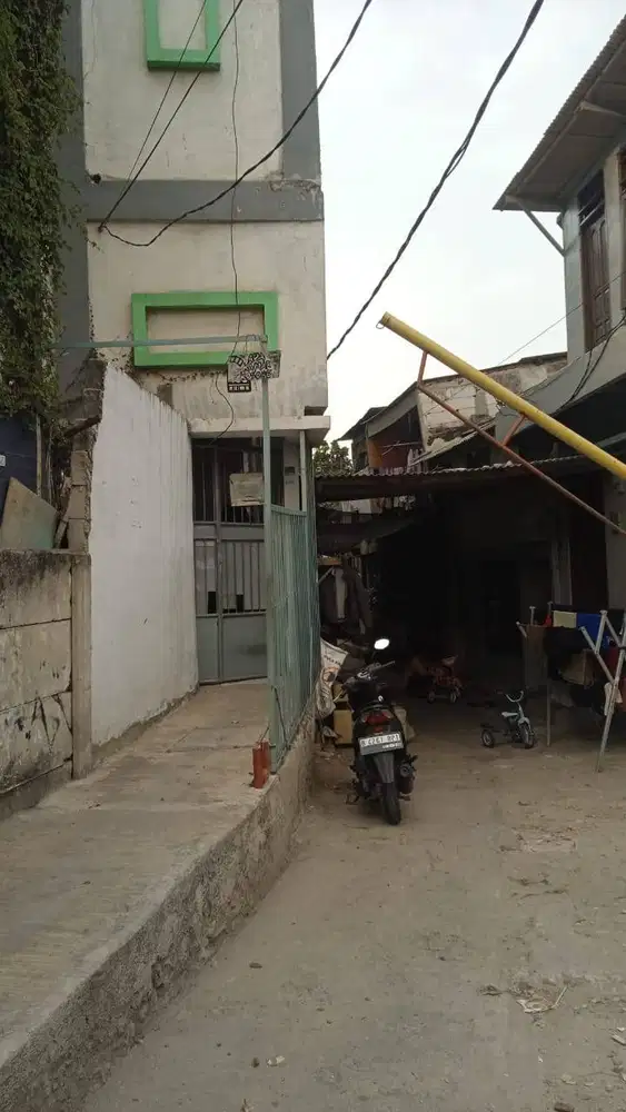 Terima kost kamar Mandi Dalam, full AC, 3 X 4 m2