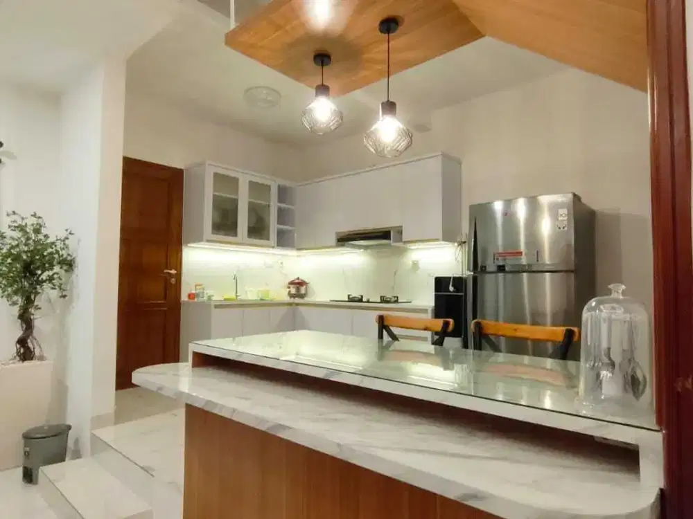 DIJUAL RUMAH MEWAH FURNISH KOLAM RENANG MURAH TERBAIK SENTUL CITY SSR514